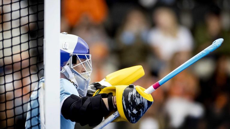 Veterinaria chilena se tomó vacaciones para ir a arbitrar un mundial de hockey