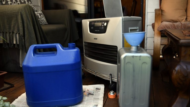 Polémica por calefacción: ¿Pueden prohibir el uso de estufas a gas o parafinas en departamentos?