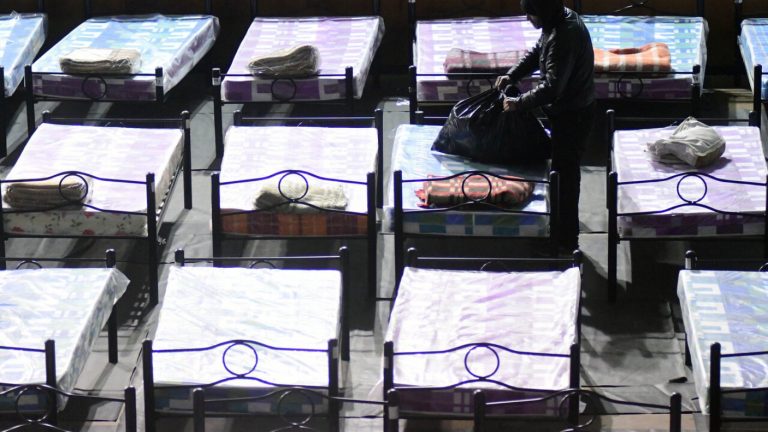 Código Azul: ¿Dónde llamar para alertar sobre una persona en situación de calle?