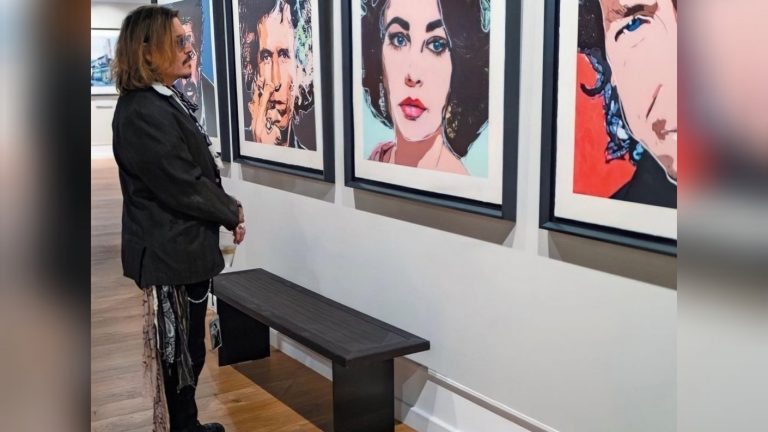 Johnny Depp vende sus creaciones artísticas por más de 3,5 millones de euros