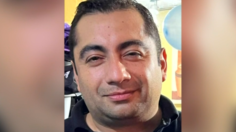 Hombre lleva más de 20 días desaparecido tras concluir jornada laboral en el centro de Santiago