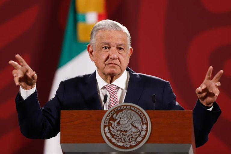 Presidente de México no otorgará concesiones de agua a empresas privadas en estados afectados por la sequía