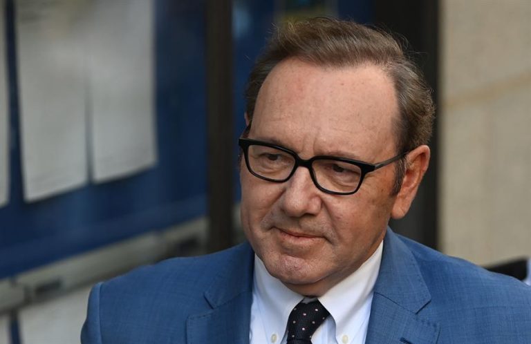 Kevin Spacey deberá pagar indemnización de 31 millones de dólares a productora de House of Cards
