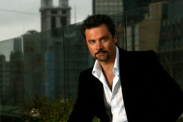 Revelan supuesto romance secreto entre Felipe Camiroaga y reconocida cantante mexicana