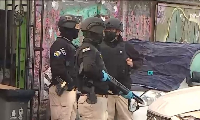 Amplio operativo de la PDI en Maipú: Realizan allanamientos simultáneos para desbaratar microtráfico