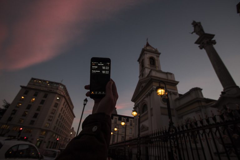 En septiembre se cambia la hora: ¿Hay que adelantar o atrasar los relojes?