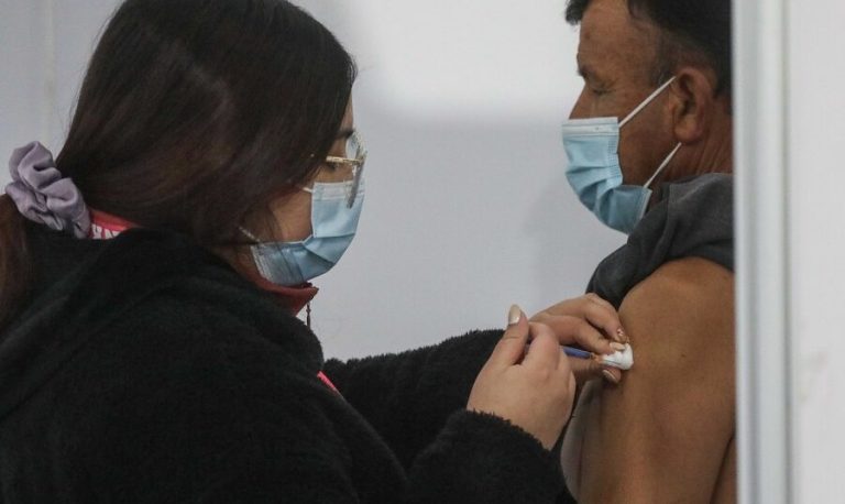 Ministra Yarza confirmó quinta dosis contra el COVID-19 para este año