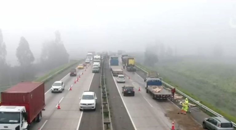 Accidente múltiple en Ruta 78 provocó cierre total de la pista hacia Santiago