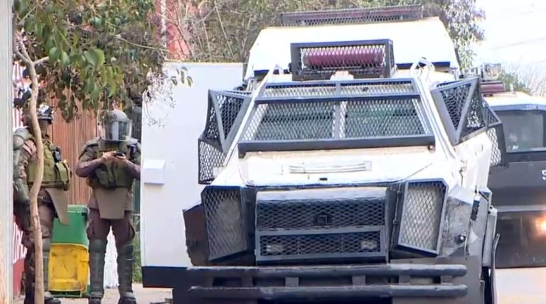 Involucra a más de 30 casas: Realizan masivo operativo por allanamientos en La Pintana