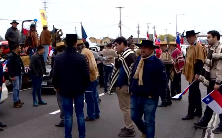 En La Pintana y la Ruta 5: Las campañas por el Apruebo y el Rechazo a días del plebiscito