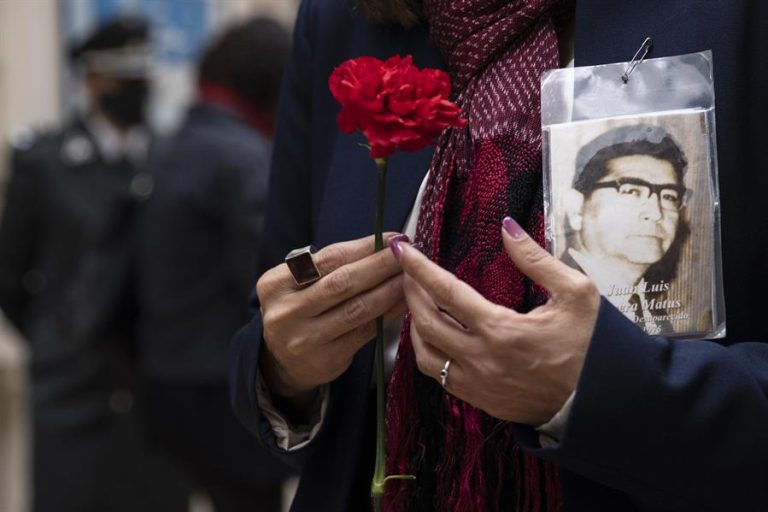 Ministerio de Justicia presenta 17 querellas por desapariciones forzadas en dictadura