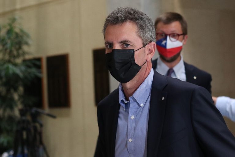 Partido Republicano expulsa a Gonzalo de la Carrera de su bancada tras agresión a vicepresidente de la Cámara