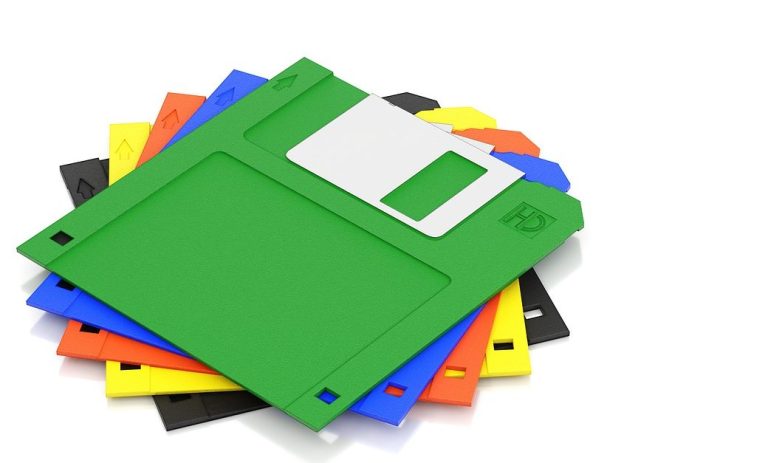 ¿Recuerdas los disquetes? En Japón todavía los usan, pero ahora les declararon la 