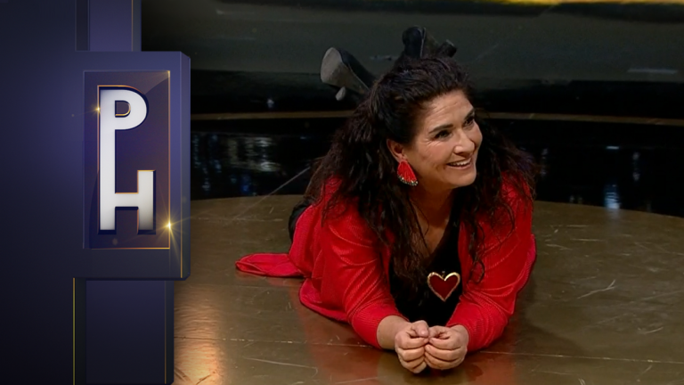 ¡Causó furor! Pepi Velasco dio clases de desmayo en Podemos Hablar