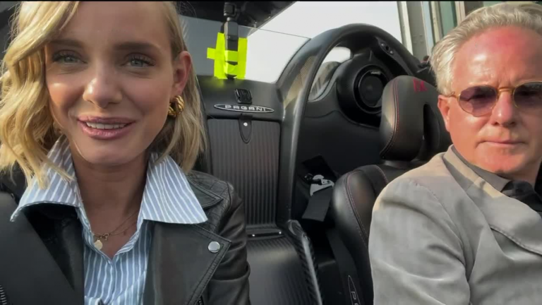 ¡Increíble! Emilia Daiber recorrió las calles de Italia en un auto deportivo