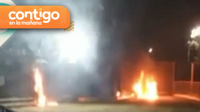 Fuegos artificiales y barricadas: Hinchas de la Universidad de Chile protagonizaron incidentes a las afueras del centro deportivo