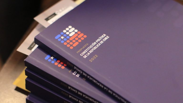 Lanzan audiolibro del texto final de la nueva Constitución: Escúchalo aquí