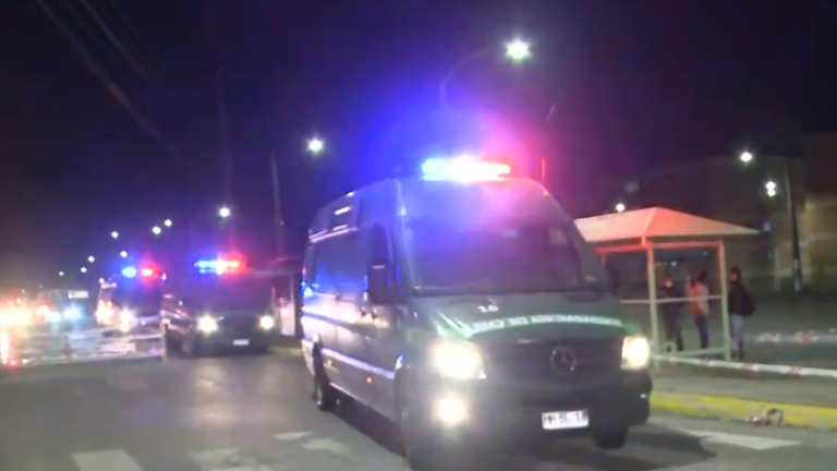 El momento exacto en que Héctor Llaitul llega a la cárcel de Concepción para cumplir prisión preventiva