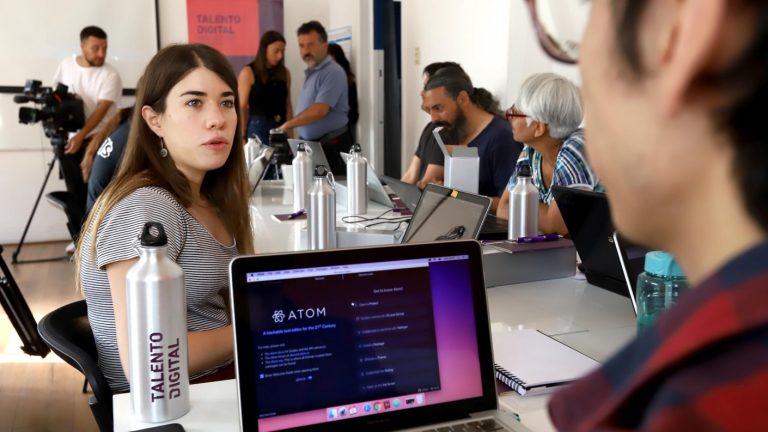 Reiníciate en Digital: Cómo inscribirse en las más de 700 becas gratuitas de Sence