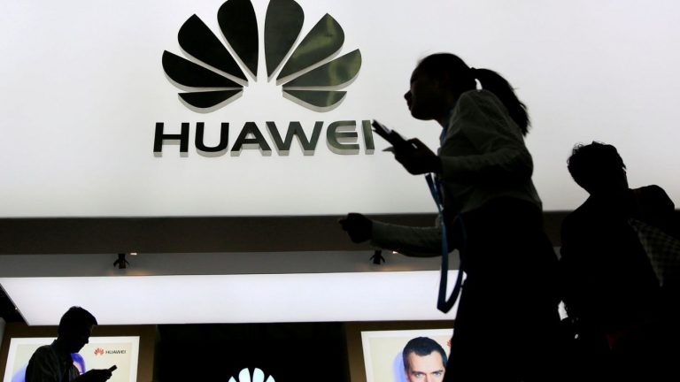 Huawei anuncia cierre de tiendas, pero seguirá presente en Chile