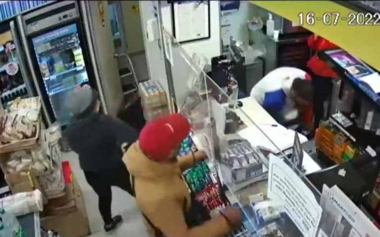 Detienen a banda liderada por mujer que hizo violentos asaltos a 12 minimarkets en dos meses