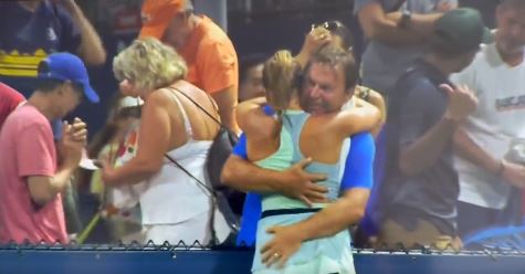 Tenista de 16 años explicó controversiales gestos de su padre y entrenador: 