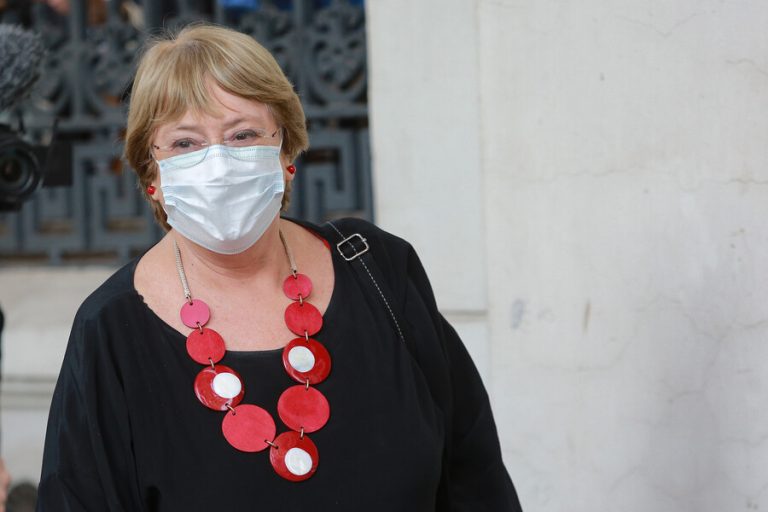 El mensaje de Bachelet a mujeres por el Apruebo: 