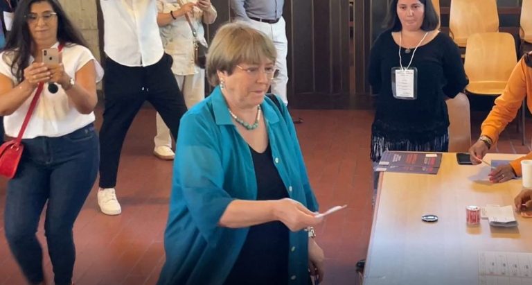 Michelle Bachelet ya votó en Ginebra: 