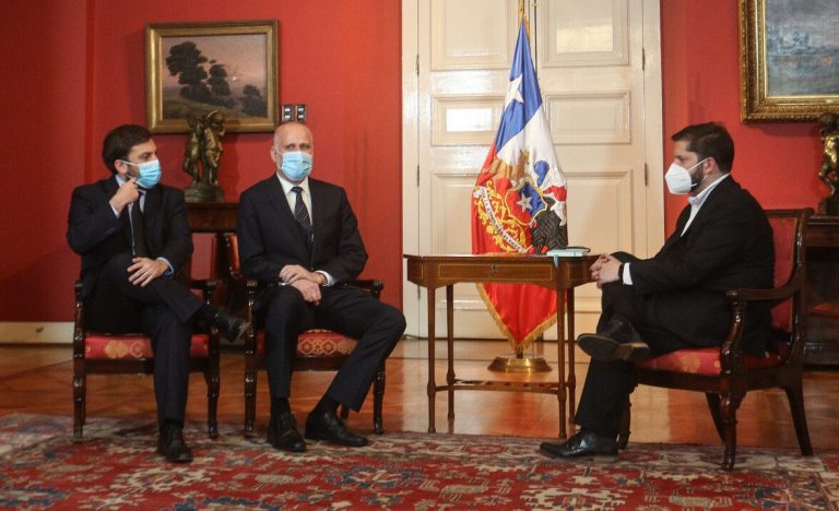 “Llegó el momento de la política de los acuerdos”: Hablan Soto y Elizalde tras reunión con pdte. Boric