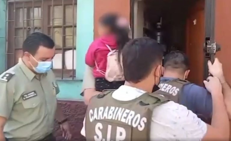 Encontraron a niña que fue reportada como secuestrada en Santiago Centro: Estaba sola en una casa