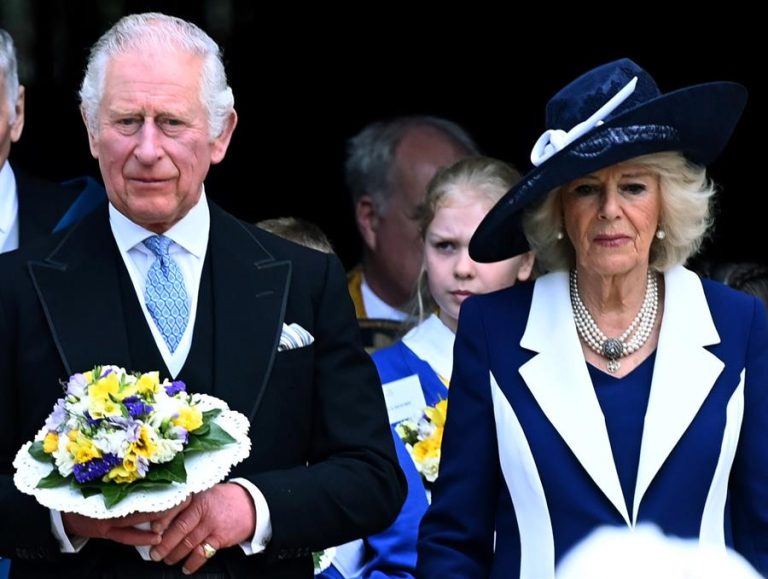 ¿Cómo quedó la línea de sucesión al trono británico tras la muerte de la reina Isabel?