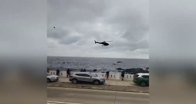 Hallan cuerpo de una mujer en el mar en Valparaíso