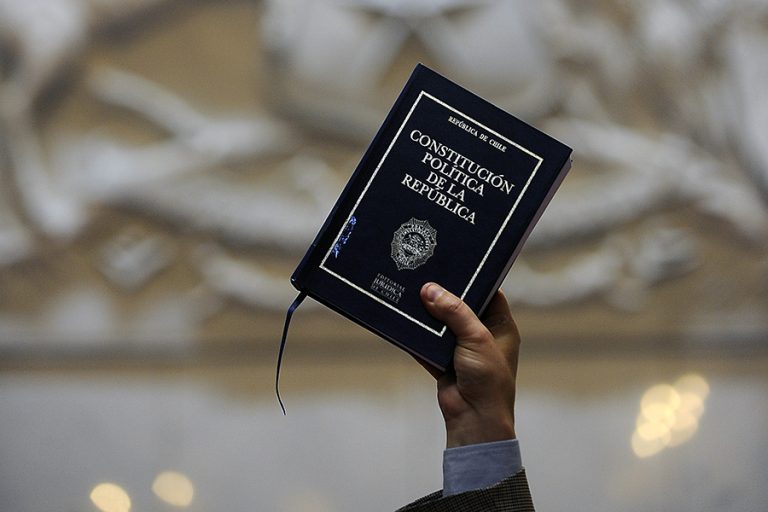 Encuesta Cadem: El 67% está de acuerdo con un nuevo proceso constituyente