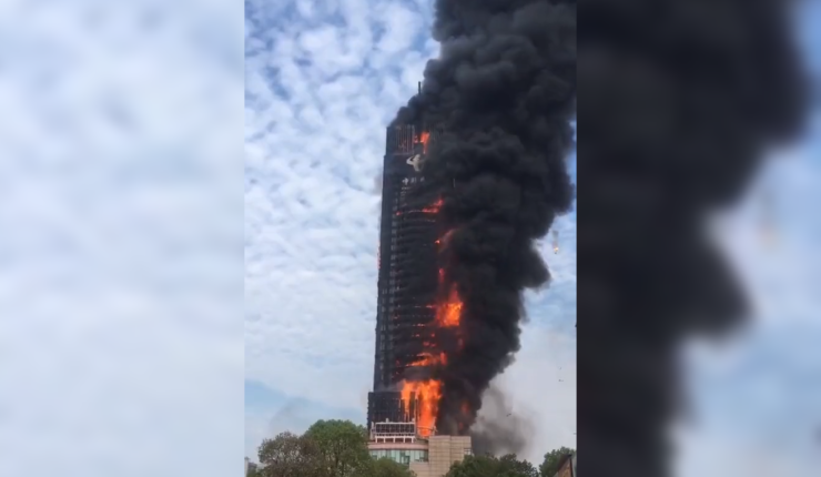 Incendio en rascacielo de China dejó impactantes registros: Causó daños en al menos 12 pisos
