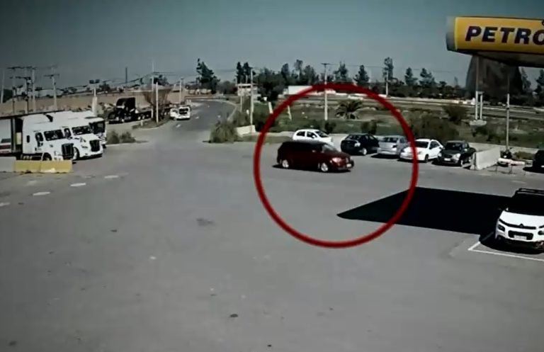 Arrastran a bombero para no pagar bencina: Perdió el conocimiento y se encuentra en coma inducido