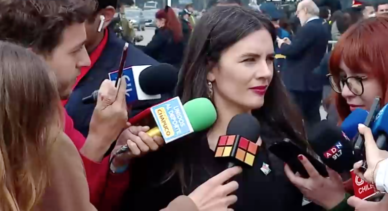 Vallejo aseguró que pifias en la Parada Militar fueron de un 