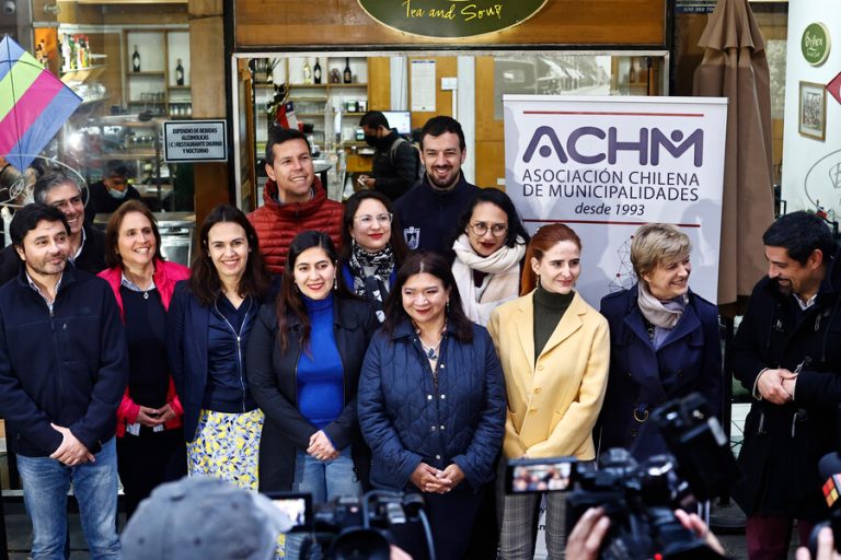 Alcaldes piden ser considerados en proceso constituyente: 