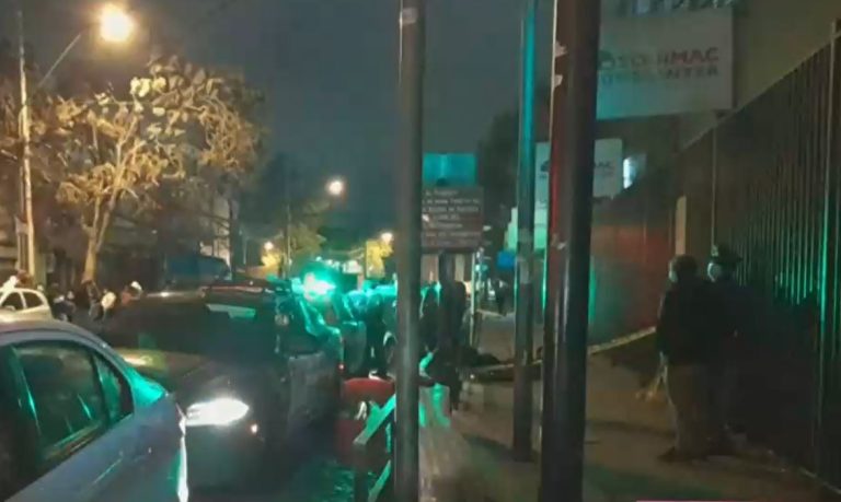 Pelea en sector del terminal San Borja terminó con un muerto: Fue apuñalado y acompañante fue internado