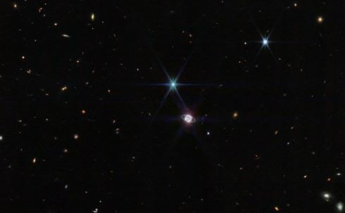 Ya no es tan azul: Revelan fotos de los anillos de Neptuno como nunca antes se habían visto