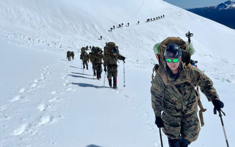 Ejército confirma rescate de sargento extraviado en volcán Puntiagudo: Otros dos siguen desaparecidos