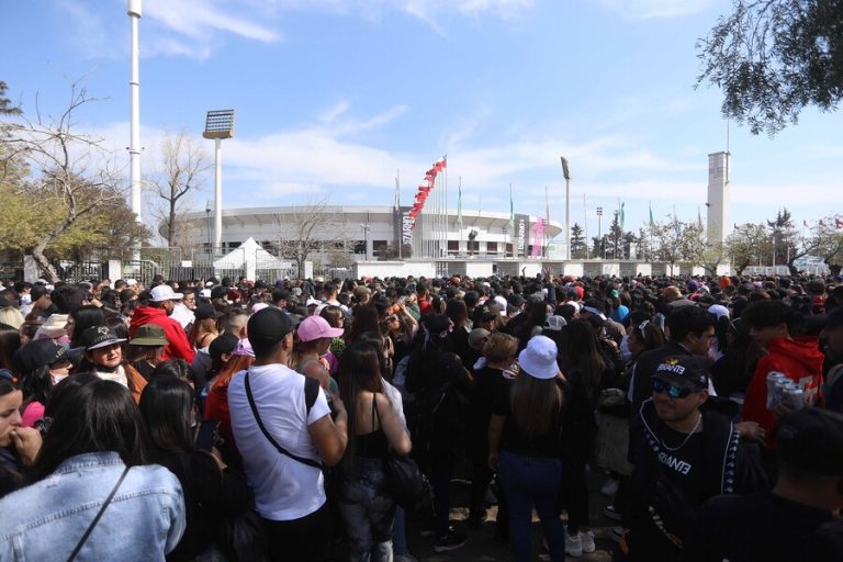 No pudieron entrar al estadio: 300 afectados por concierto de Daddy Yankee iniciarán demanda contra productora