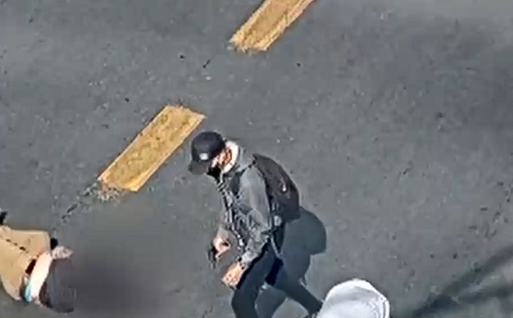 Violento asalto a la salida de un banco en Las Condes: Delincuentes golpearon a víctima para robar $4 millones