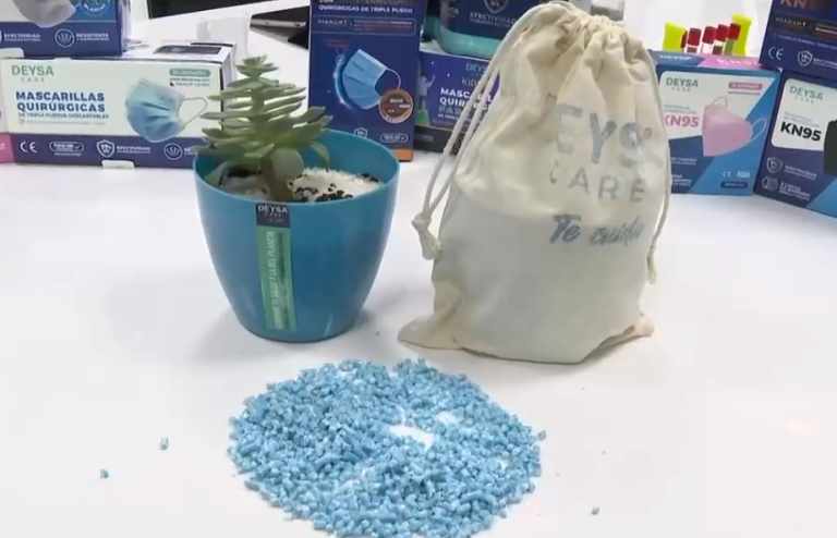 Fabricantes de mascarillas se reinventan con novedosos productos tras fin de la obligatoriedad