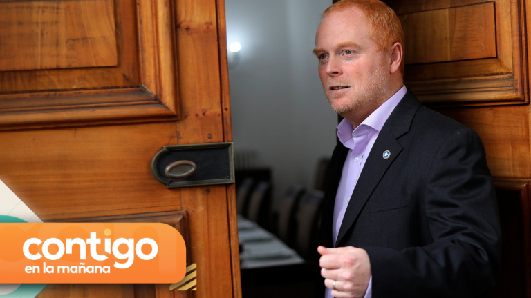 Rojo Edwards duda que la gente quiera otro proceso constituyente: “¿No será que la gente se cansó y quiere algo distinto?”