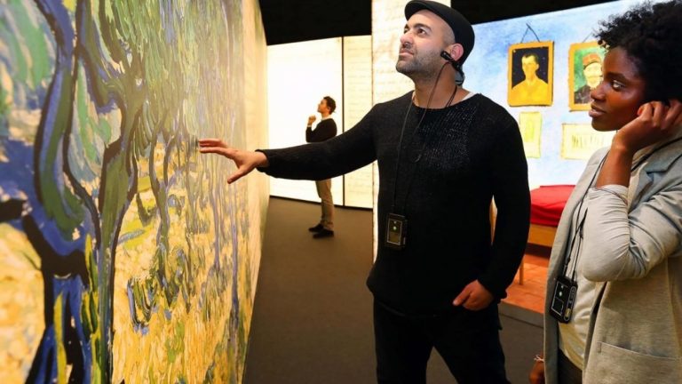 Chilevisión te lleva a vivir la experiencia inmersiva de Meet Vincent van Gogh