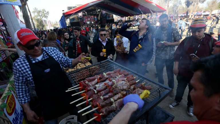 Precios, artistas, cronograma y cómo llegar: Guía con lo que debes saber de las fondas en el Parque O'Higgins