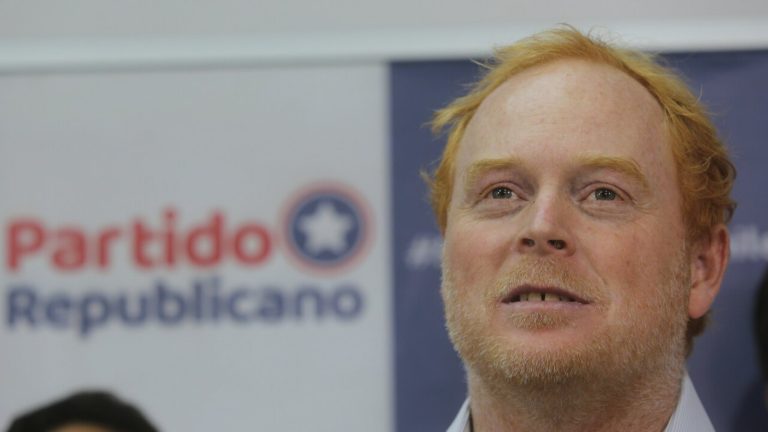 Rojo Edwards renunció a la presidencia del Partido Republicano: 