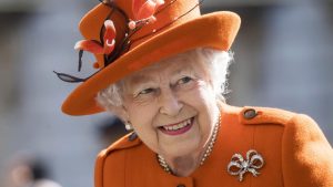 Captan nube con la silueta de la reina Isabel II: Apareció en el cielo una hora después de su muerte