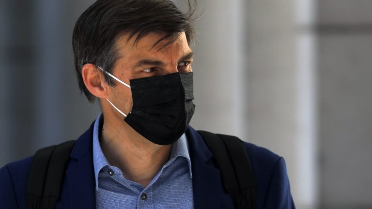 Daniel Stingo defiende críticas a La Moneda: 