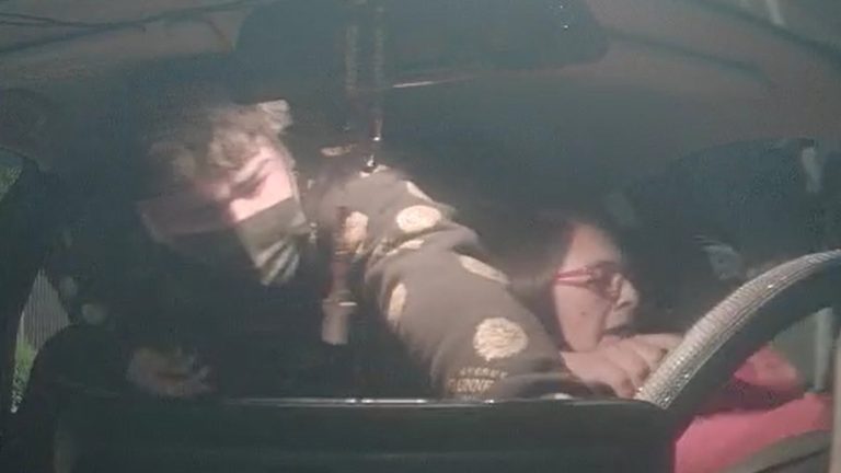 Conductora de aplicación móvil sufrió asalto al volante: Delincuentes se hicieron pasar por pasajeros